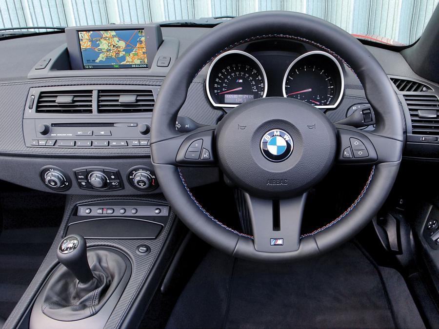  BMW Z4 M Roadster 2006 года  (UK) (фото 16 из 16)